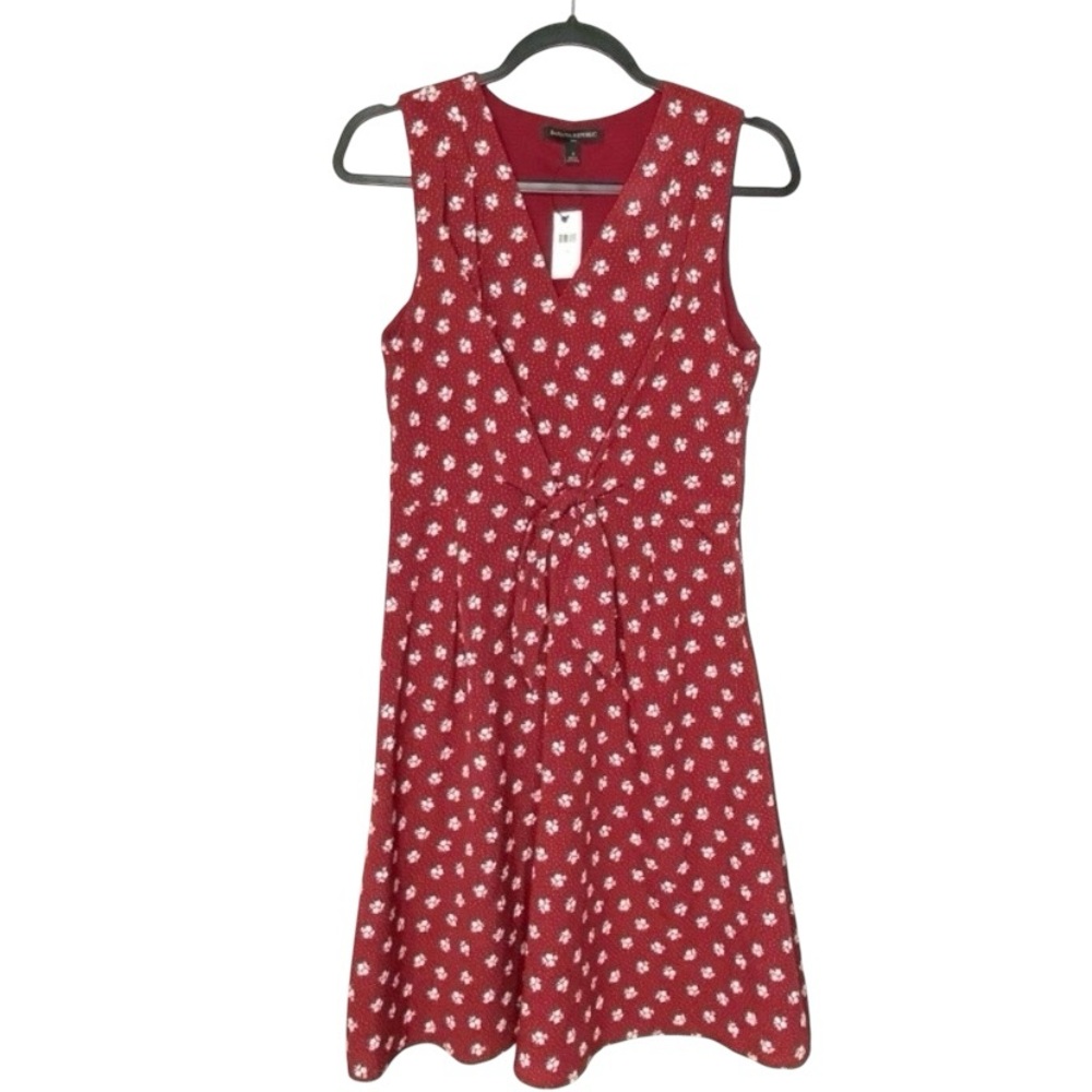 Banana Republic Floral Dress Size 4 NWT Burgundy Fit Flare Tie Front V Neck
